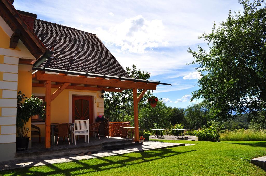 Haus Schoenegger Kitzeck im Sausal Bagian luar foto